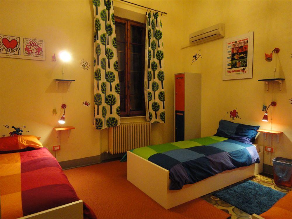 Hostel Pisa Tower Экстерьер фото