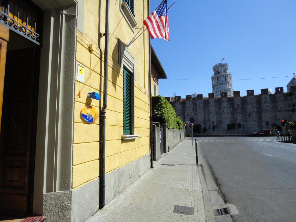 Hostel Pisa Tower Экстерьер фото